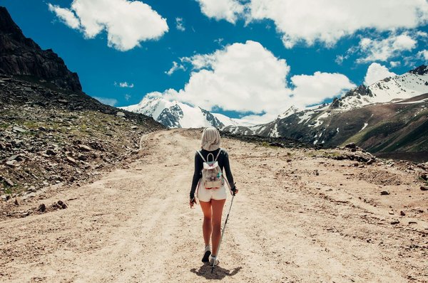 Explorez l'hébergement abordable avec CouchSurfing : une aventure à petit prix !
